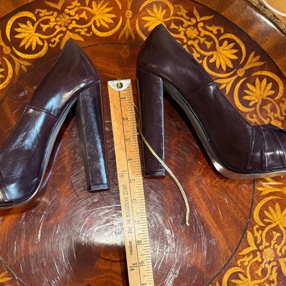 Catherine Malandrino Burgundy Leather Pleated Platform 5”Heel Size 38.5/8.5 $545 - Picture 4 of 10